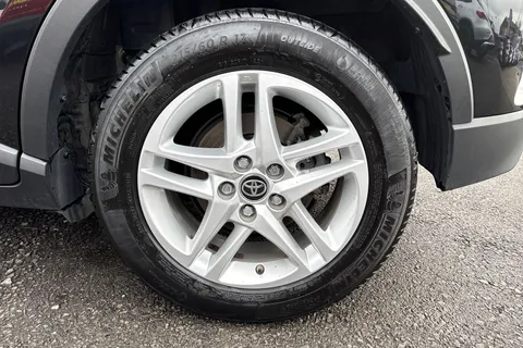 LS73HYO Toyota C-Hr 1.8 VVT-h Icon CVT Euro 6 (s/s) 5dr Thumbnail #12