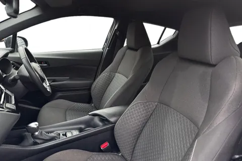 LS73HYO Toyota C-Hr 1.8 VVT-h Icon CVT Euro 6 (s/s) 5dr Thumbnail #17