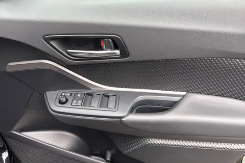 LS73HYO Toyota C-Hr 1.8 VVT-h Icon CVT Euro 6 (s/s) 5dr Thumbnail #22