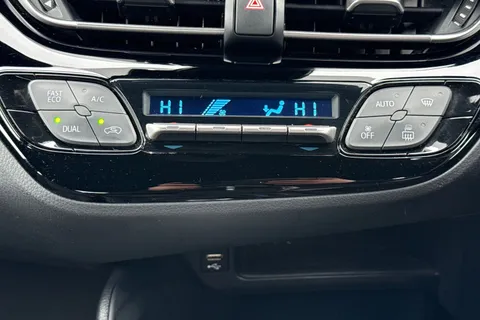 LS73HYO Toyota C-Hr 1.8 VVT-h Icon CVT Euro 6 (s/s) 5dr Thumbnail #23