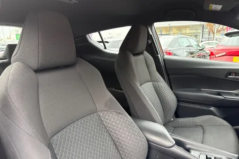 LS73HYO Toyota C-Hr 1.8 VVT-h Icon CVT Euro 6 (s/s) 5dr Thumbnail #25