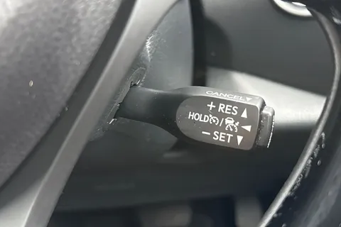 LS73HYO Toyota C-Hr 1.8 VVT-h Icon CVT Euro 6 (s/s) 5dr Thumbnail #37