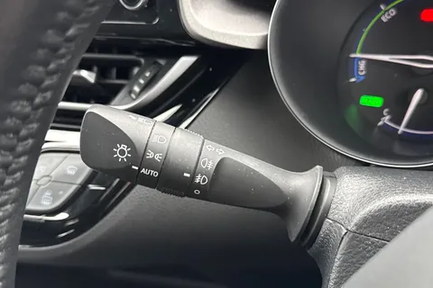 LS73HYO Toyota C-Hr 1.8 VVT-h Icon CVT Euro 6 (s/s) 5dr Thumbnail #41