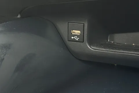 LS73HYO Toyota C-Hr 1.8 VVT-h Icon CVT Euro 6 (s/s) 5dr Thumbnail #45