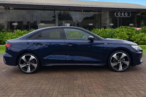 BG25HLZ Audi A3 Black Edition 35 TFSI  150 PS S tronic Thumbnail #4