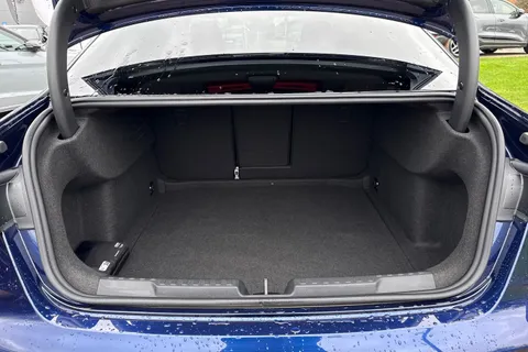 BG25HLZ Audi A3 Black Edition 35 TFSI  150 PS S tronic Thumbnail #7