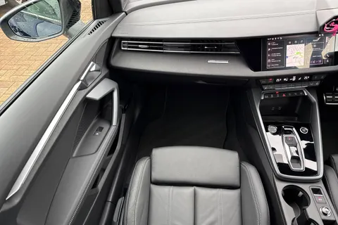 BG25HLZ Audi A3 Black Edition 35 TFSI  150 PS S tronic Thumbnail #20