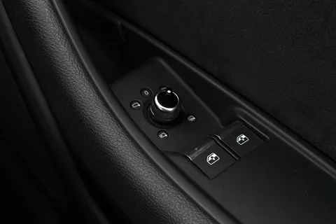 BG69KKW Audi A5 Coup- Black Edition 35 TFSI  150 PS S tronic Thumbnail #37