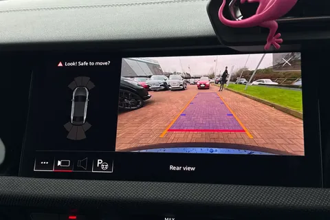 BG25HLZ Audi A3 Black Edition 35 TFSI  150 PS S tronic Thumbnail #58