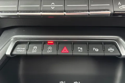 BG25HLZ Audi A3 Black Edition 35 TFSI  150 PS S tronic Thumbnail #59