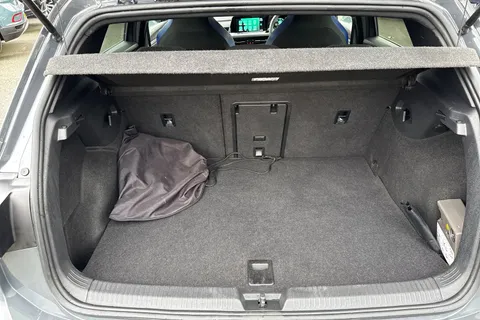 ND71HZA Volkswagen Golf 1.4 TSI GTE 5dr DSG | Keyless Entry | Cruise Control Thumbnail #7