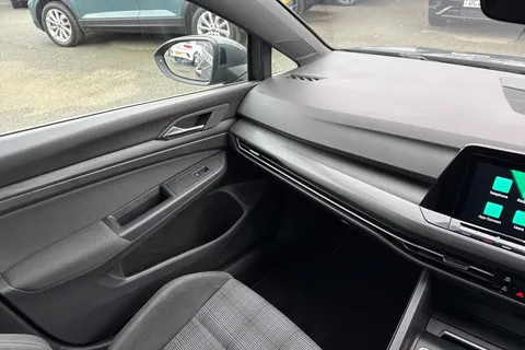 ND71HZA Volkswagen Golf 1.4 TSI GTE 5dr DSG | Keyless Entry | Cruise Control Thumbnail #20