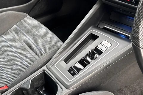 ND71HZA Volkswagen Golf 1.4 TSI GTE 5dr DSG | Keyless Entry | Cruise Control Thumbnail #23