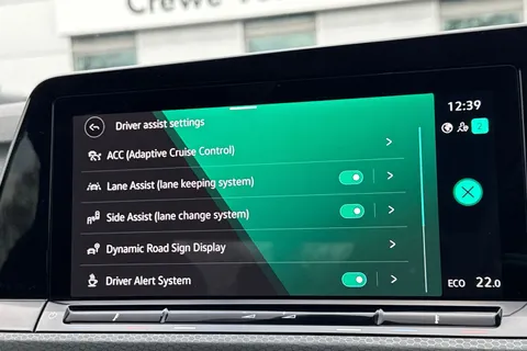 ND71HZA Volkswagen Golf 1.4 TSI GTE 5dr DSG | Keyless Entry | Cruise Control Thumbnail #32