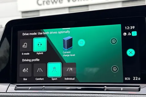 ND71HZA Volkswagen Golf 1.4 TSI GTE 5dr DSG | Keyless Entry | Cruise Control Thumbnail #34