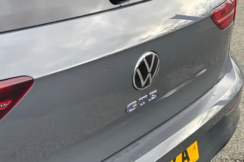 ND71HZA Volkswagen Golf 1.4 TSI GTE 5dr DSG | Keyless Entry | Cruise Control Thumbnail #39