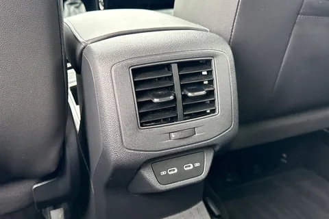 PJ23OXU Volkswagen T-Roc 1.5 TSI R-Line 5dr DSG Thumbnail #31