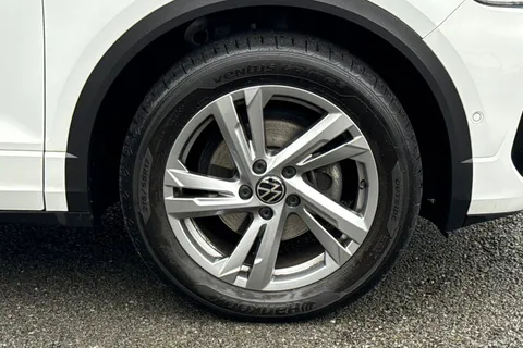 MK74CRF Volkswagen T-Roc 1.5 TSI R-Line DSG Euro 6 (s/s) 5dr Thumbnail #11