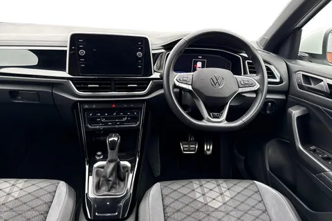 MK74CRF Volkswagen T-Roc 1.5 TSI R-Line DSG Euro 6 (s/s) 5dr Thumbnail #19