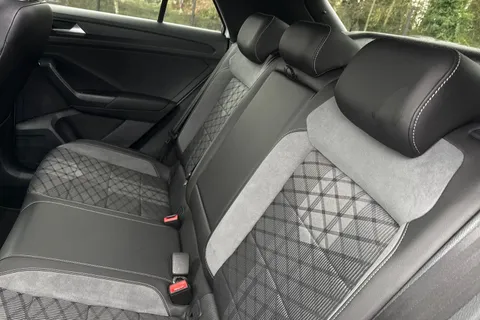 MK74CRF Volkswagen T-Roc 1.5 TSI R-Line DSG Euro 6 (s/s) 5dr Thumbnail #20