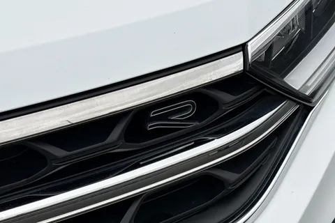 MK74CRF Volkswagen T-Roc 1.5 TSI R-Line DSG Euro 6 (s/s) 5dr Thumbnail #36