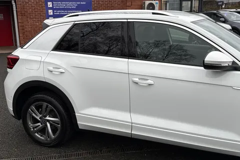 MK74CRF Volkswagen T-Roc 1.5 TSI R-Line DSG Euro 6 (s/s) 5dr Thumbnail #38