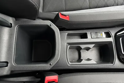 MK74CRF Volkswagen T-Roc 1.5 TSI R-Line DSG Euro 6 (s/s) 5dr Thumbnail #49