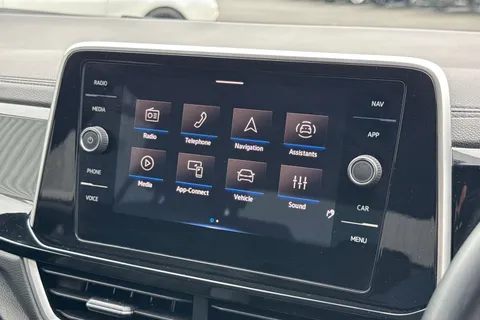 MK74CRF Volkswagen T-Roc 1.5 TSI R-Line DSG Euro 6 (s/s) 5dr Thumbnail #51