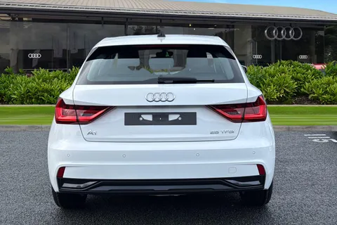  Audi A1 1.0 TFSI 25 Sport Sportback Euro 6 (s/s) 5dr Thumbnail #5