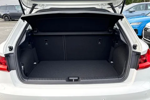  Audi A1 1.0 TFSI 25 Sport Sportback Euro 6 (s/s) 5dr Thumbnail #7