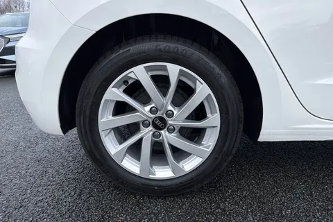  Audi A1 1.0 TFSI 25 Sport Sportback Euro 6 (s/s) 5dr Thumbnail #11