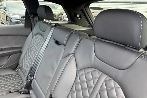  Audi SQ7 4.0 TFSI V8 Black Edition Tiptronic quattro Euro 6 (s/s) 5dr Thumbnail #19