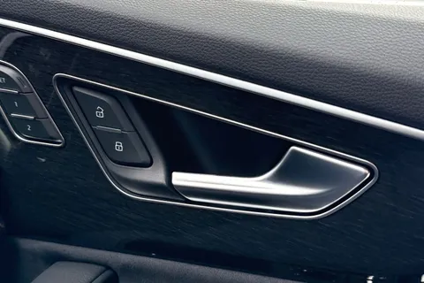  Audi SQ7 4.0 TFSI V8 Black Edition Tiptronic quattro Euro 6 (s/s) 5dr Thumbnail #21