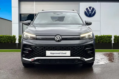 DA25PFJ Volkswagen Tiguan 2.0 TDI R-Line 5dr DSG⭐ IQ Light, Sunroof, Info & Driver Assistance package Thumbnail #6