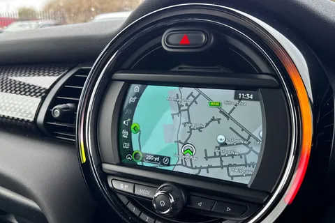 BG19XXF Mini Hatch 2.0 Cooper S Sport Euro 6 (s/s) 3dr Thumbnail #18