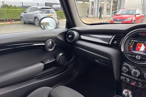 BG19XXF Mini Hatch 2.0 Cooper S Sport Euro 6 (s/s) 3dr Thumbnail #21