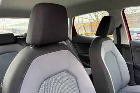 DE70FSD SEAT Arona 1.0 TSI SE Technology Euro 6 (s/s) 5dr Thumbnail #24