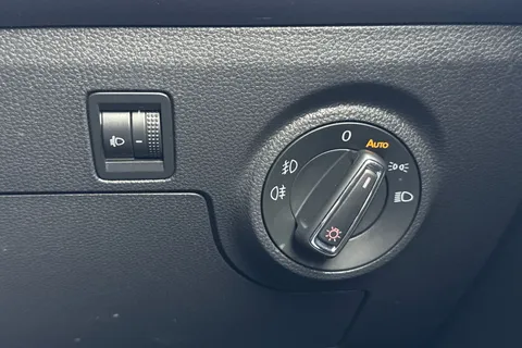 DE70FSD SEAT Arona 1.0 TSI SE Technology Euro 6 (s/s) 5dr Thumbnail #34