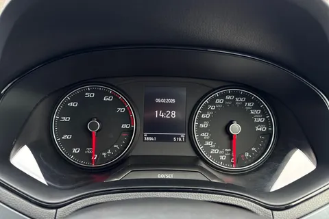 DE70FSD SEAT Arona 1.0 TSI SE Technology Euro 6 (s/s) 5dr Thumbnail #36