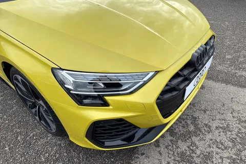  Audi S3 2.0 TFSI Black Edition Sportback S Tronic quattro Euro 6 (s/s) 5dr Thumbnail #9