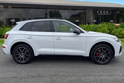 PN22LMK Audi Q5 Edition 1 40 TDI quattro 204 PS S tronic Thumbnail #4