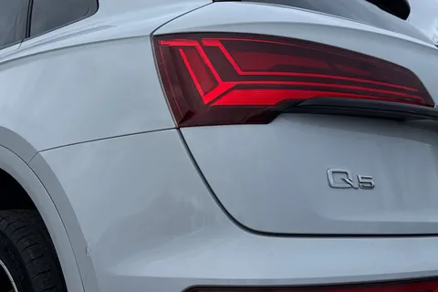 PN22LMK Audi Q5 Edition 1 40 TDI quattro 204 PS S tronic Thumbnail #9