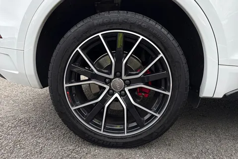 PN22LMK Audi Q5 Edition 1 40 TDI quattro 204 PS S tronic Thumbnail #12