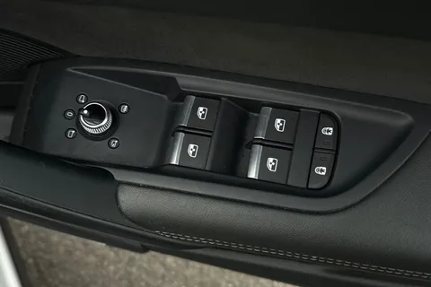 PN22LMK Audi Q5 Edition 1 40 TDI quattro 204 PS S tronic Thumbnail #22