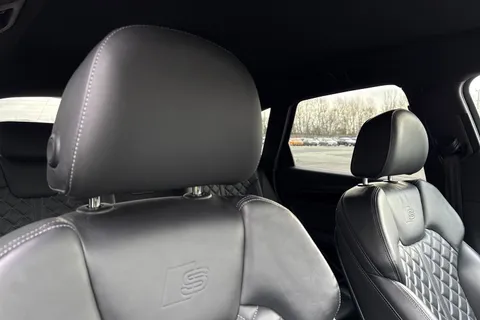 PN22LMK Audi Q5 Edition 1 40 TDI quattro 204 PS S tronic Thumbnail #25