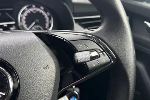 ML72HMY Škoda Kamiq 1.0 TSI SE Euro 6 (s/s) 5dr Thumbnail #30