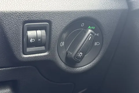 ML72HMY Škoda Kamiq 1.0 TSI SE Euro 6 (s/s) 5dr Thumbnail #31