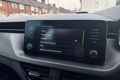 ML72HMY Škoda Kamiq 1.0 TSI SE Euro 6 (s/s) 5dr Thumbnail #41