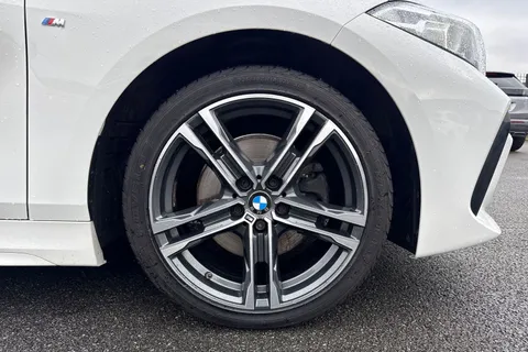 SG70NDV BMW 1 Series 1.5 118i M Sport Euro 6 (s/s) 5dr Thumbnail #8