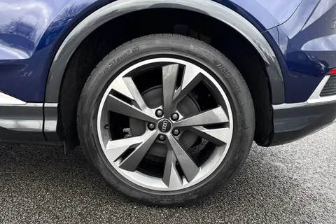 11 of 57 for Audi Q4 e-tron 40 S line Auto 5dr 63kWh